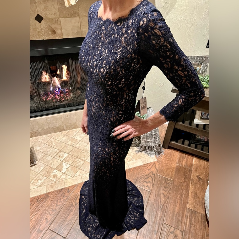 Beautiful navy lace gown!